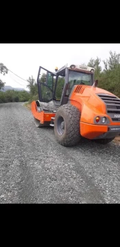 Camioane Trailer Excavator Incarcator Buldozer Greder Compactor Buldo